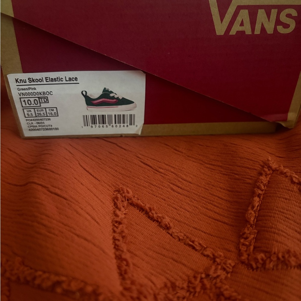 Vans Knu Skool Sneakers in Green and Pink